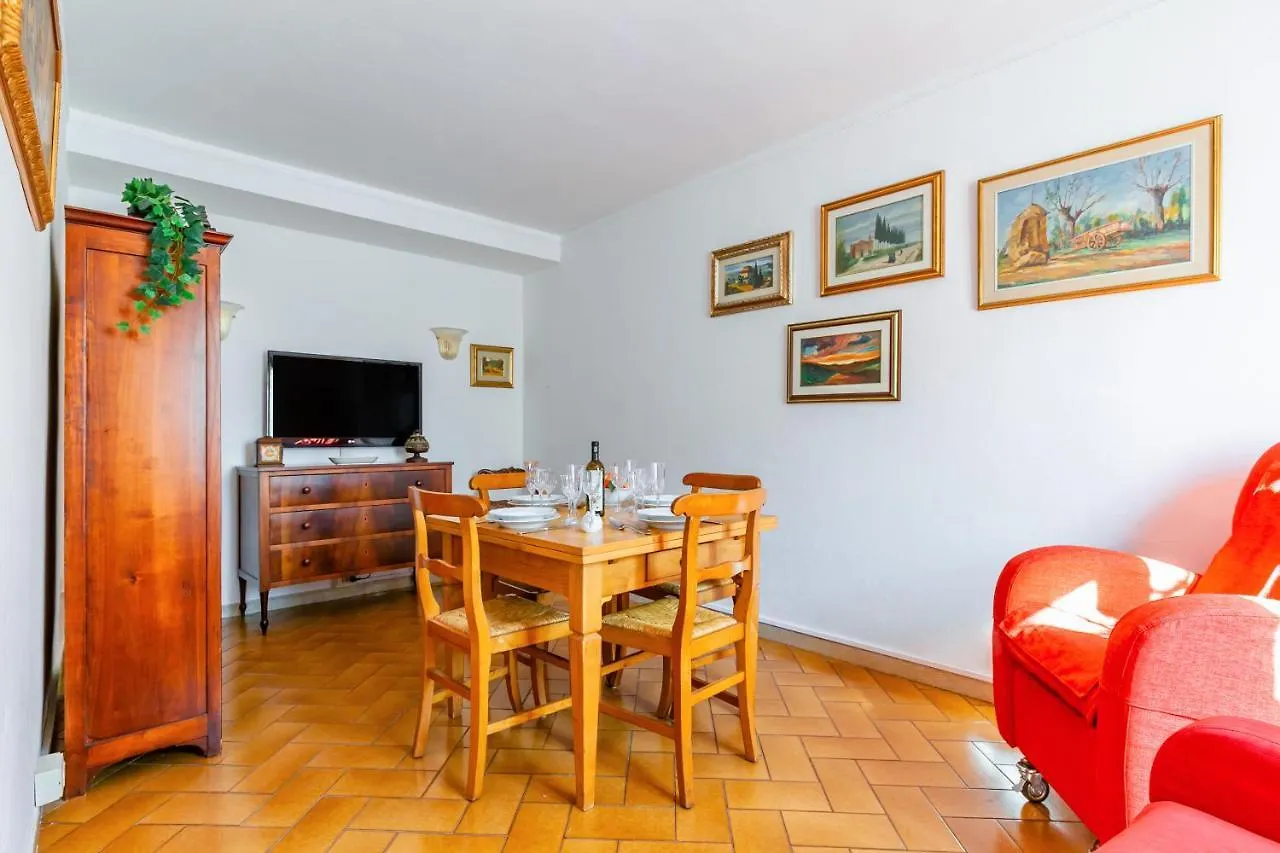 Pisa Airport Comfy Apartment - Private Parking إيطاليا