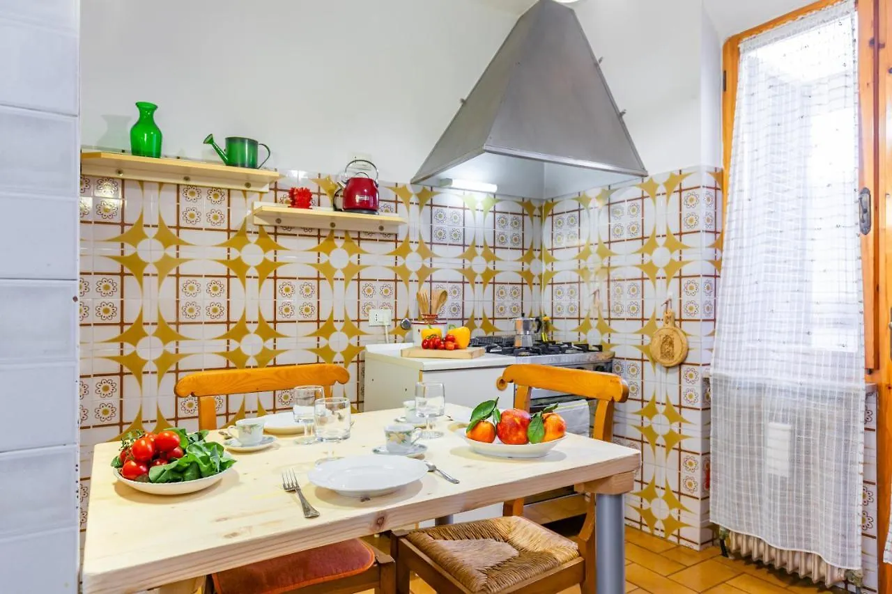 Pisa Airport Comfy Apartment - Private Parking